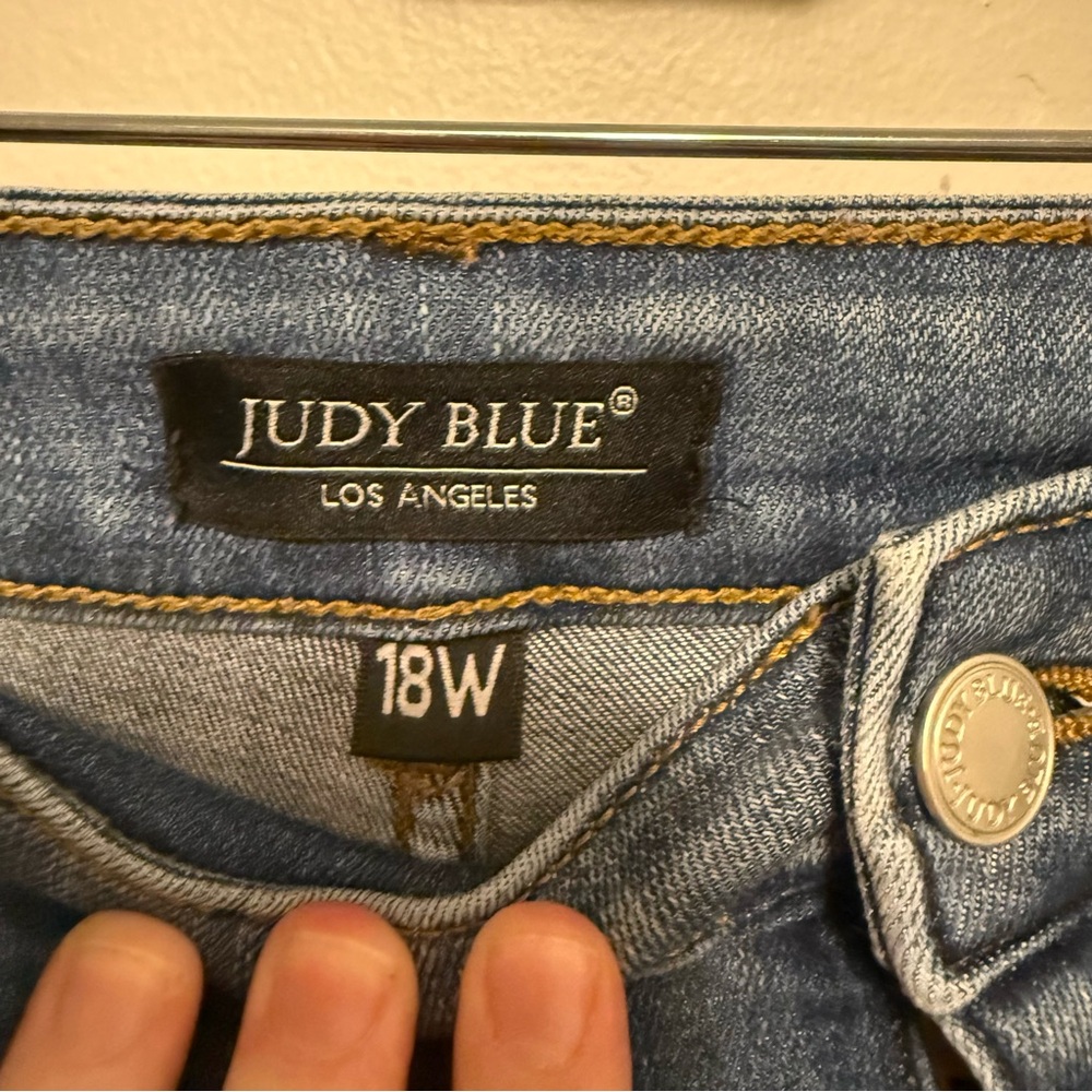 Judy Blue relaxed fit skinny jeans - Picture 5 of 5